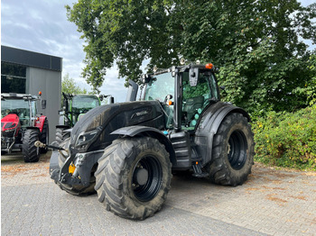 Trator VALTRA T174
