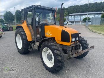 Trator RENAULT