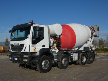 Camião betoneira IVECO Trakker