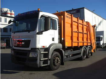 Caminhão de lixo MAN TGS 26.320