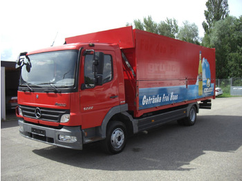 Camião transporte de bebidas MERCEDES-BENZ