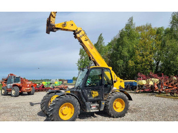 Trator JCB