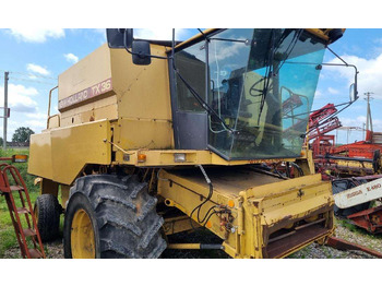 Ceifeira debulhadora NEW HOLLAND TX36