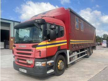 Camião de lona SCANIA P 270