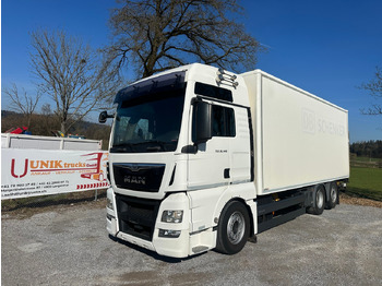 Camião furgão MAN TGX 26.440