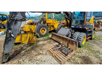 Escavadeira de rodas Volvo EWR150E: foto 2