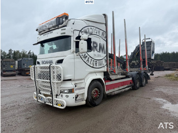 Camião de transporte de madeira SCANIA R 520