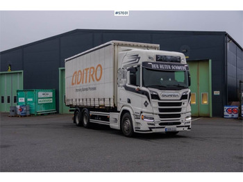 Camião furgão Scania R580 6X2 with Chantry flat: foto 1