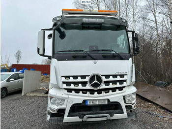 Fotografia de interior 1: Camião basculante TIPPER TRUCK, MERCEDES-BENZ AROCS
