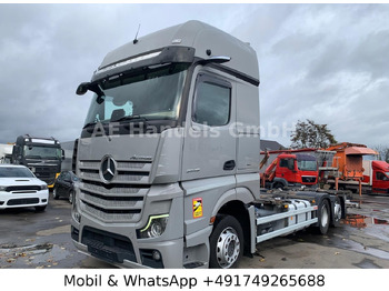 Camião transportador de contêineres/ Caixa móvel MERCEDES-BENZ Actros 2545