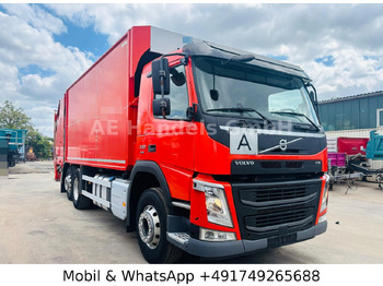 Caminhão de lixo VOLVO FM 330