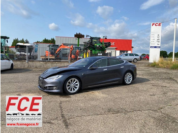 Automóvel TESLA