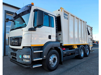 Caminhão de lixo MAN TGS 28.360