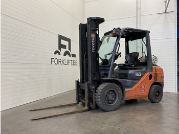 Empilhador a gás TOYOTA FGF 30