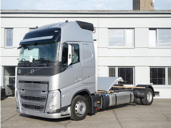 Camião transportador de contêineres/ Caixa móvel VOLVO FH13