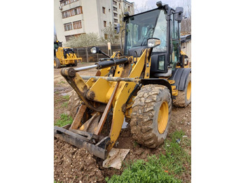 Pá carregadora de rodas CATERPILLAR 908M