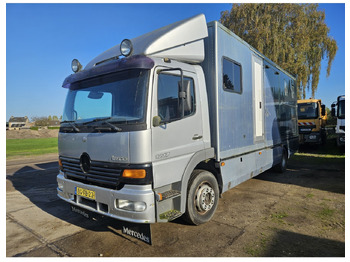Camião de transporte de cavalos MERCEDES-BENZ Atego 1217