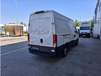 Furgão de passageiros IVECO Daily 35S14V: foto 4 Furgão de passageiros IVECO Daily 35S14V: foto 4