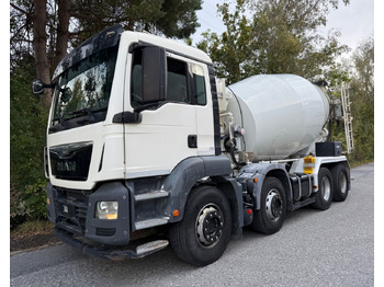 Camião betoneira LIEBHERR