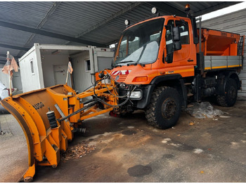 Camião UNIMOG U400