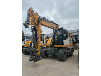 Escavadeira de rodas LIEBHERR A 918