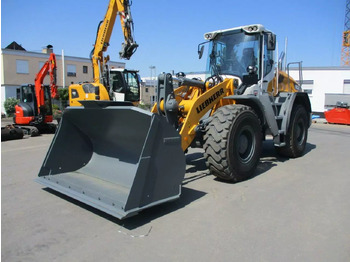 Pá carregadora de rodas LIEBHERR L 526