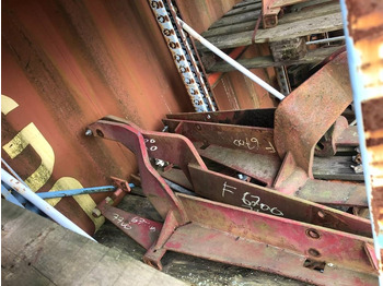 Carregador frontal para o trator