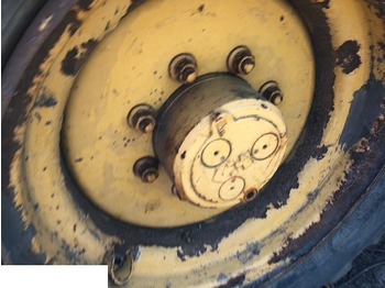 Cubo de roda CATERPILLAR