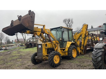 Retroescavadeira MASSEY FERGUSON