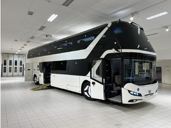 Autocarro NEOPLAN