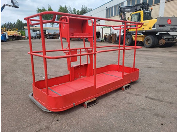 Plataforma de mastro vertical MANITOU