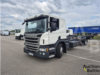 Camião chassi SCANIA P 450
