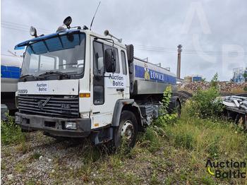 Camião cisterna VOLVO FL6