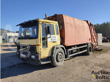 Caminhão de lixo VOLVO FL