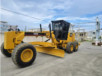 Motoniveladora CATERPILLAR 140K