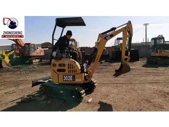 Mini escavadeira CATERPILLAR 302