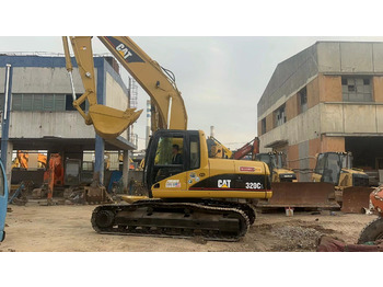 Escavadora de rastos CATERPILLAR 320C