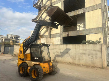 Mini pá carregadora JCB ROBOT 185