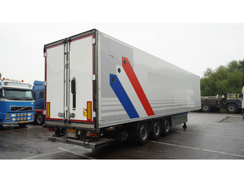 Semi-reboque frigorífico Schmitz Cargobull 3 AXLE FRIGO TRAILER WITH THERMO KING SLX I: foto 5