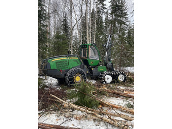 Harvester JOHN DEERE