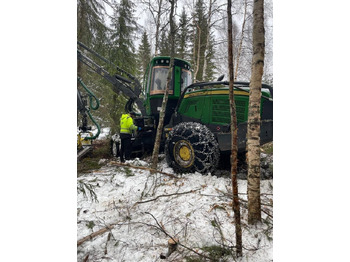 Harvester John Deere 1070 G: foto 4 Harvester John Deere 1070 G: foto 4