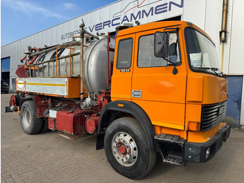 Caminhão limpa fossa IVECO