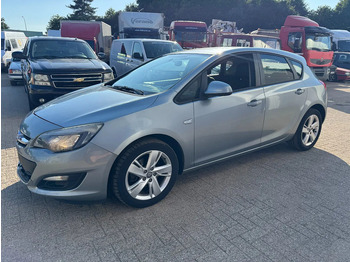 Sedan OPEL
