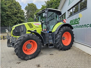 Trator CLAAS Axion 810