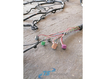 Peça universal para Camião Volvo Raami juhtmestik 85130675: foto 3