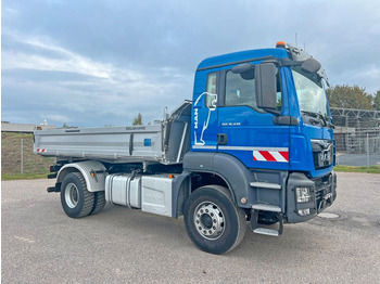 Camião basculante MAN