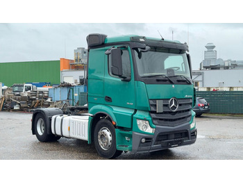 Tractor MERCEDES-BENZ