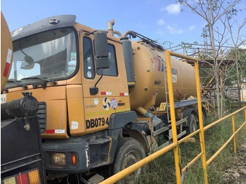 Camião cisterna MAN 33.364