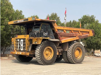 Caminhão fora de estrada CATERPILLAR 777