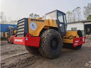 Compactador de asfalto DYNAPAC